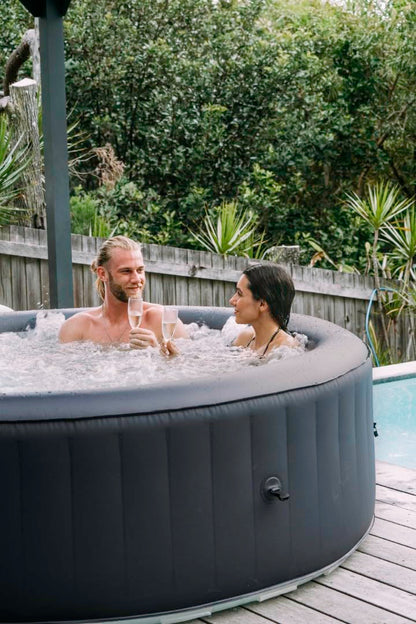 **MSpa Aurora Whirlpool 6 Personen 204×204×70 cm | 138 Düsen, LED, UVC+ Desinfektion, aufblasbar, Rhino Tech**