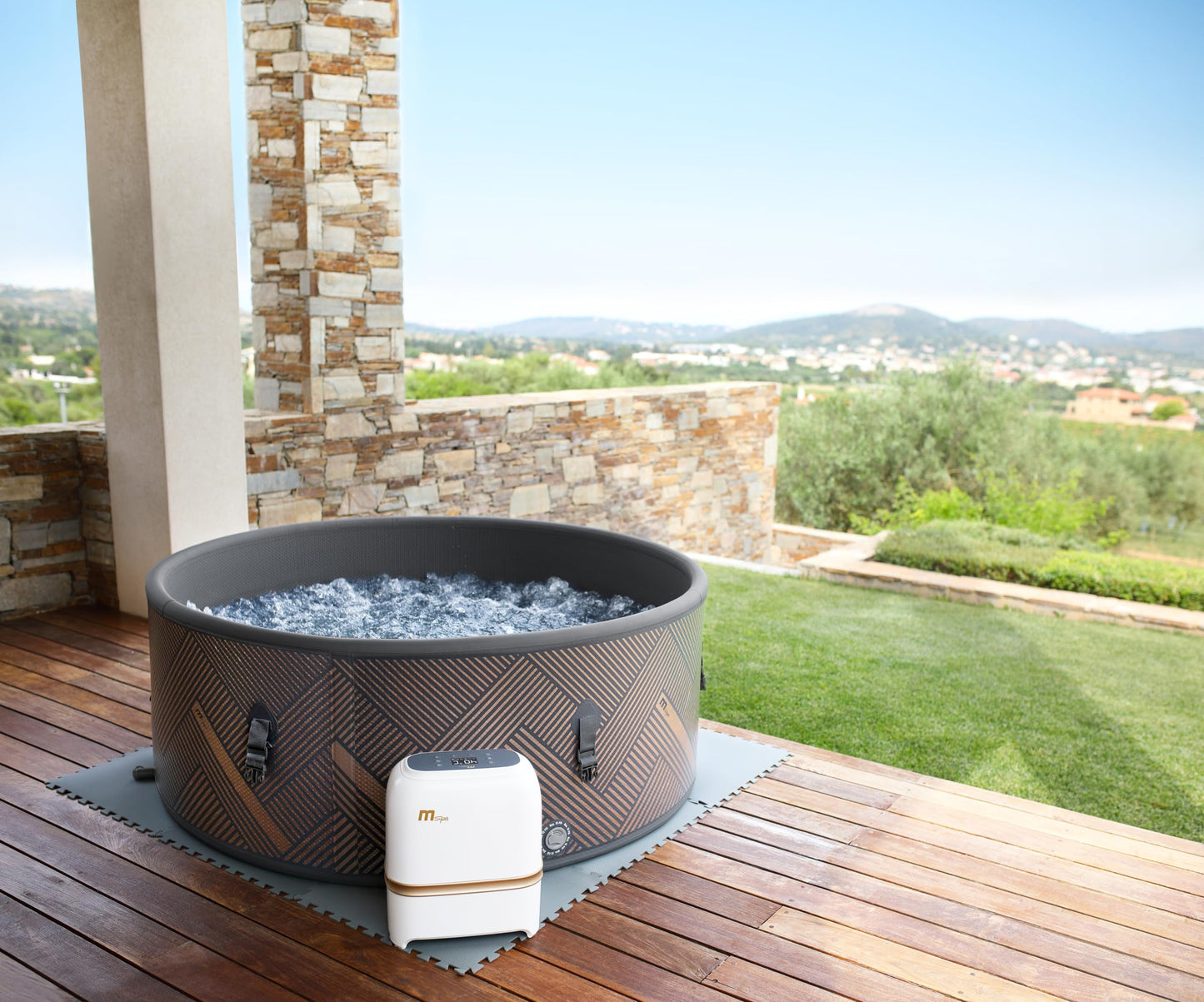 **MSpa Mono Eco Whirlpool 8 Personen 192×192×65 cm | 144 Düsen, PTC-Heizung, UVC+ Desinfektion, Anti-Frost, App-Steuerung**